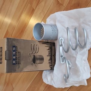 NWOT Hair Dryer/Hair Brush Wall Organizer